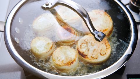 Steaming eggplant for White Eggplant Steak with Butter Soy Sauce