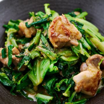 Easy weeknight miso butter chicken stir-fry with cabbage and garlic chives.