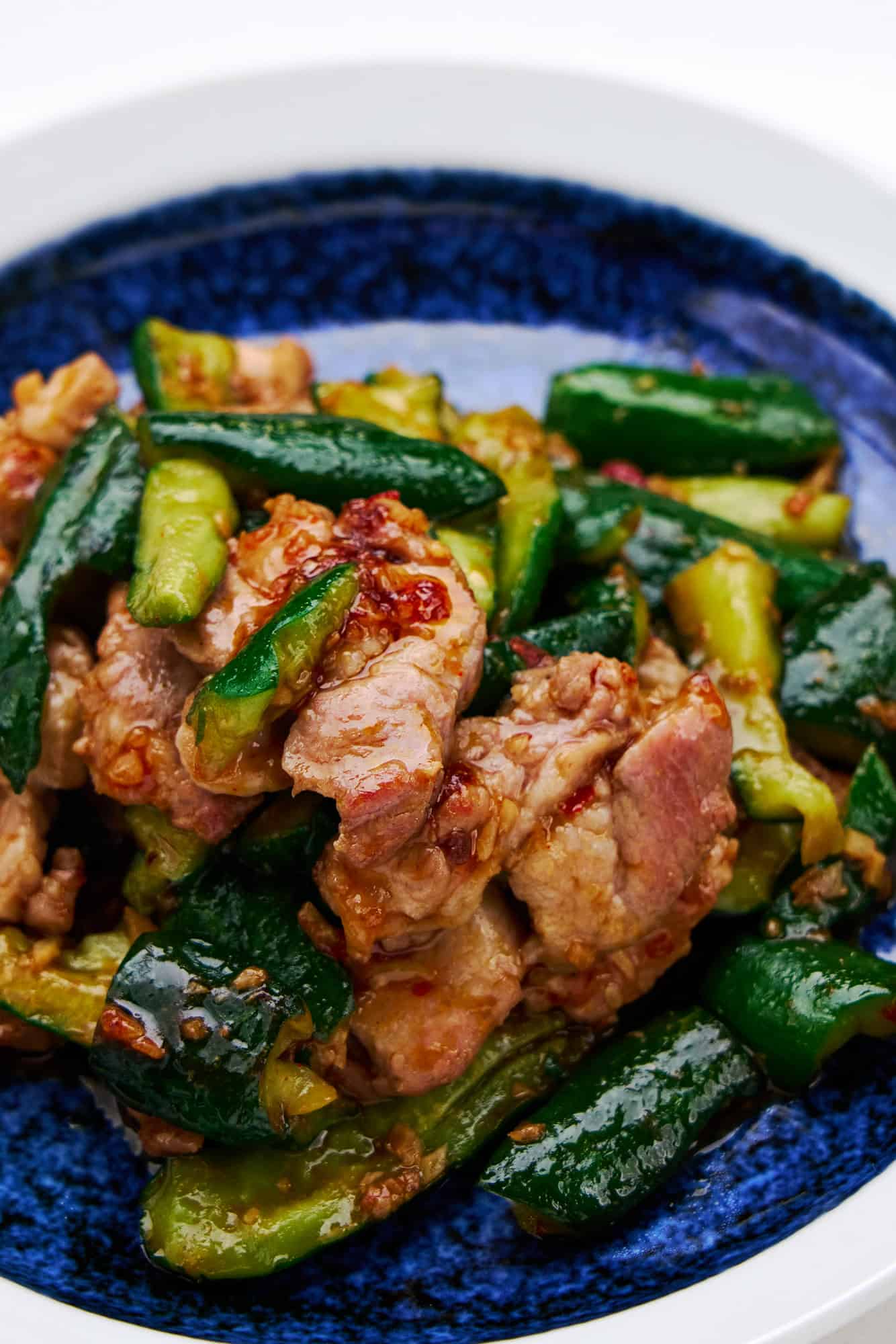 Smashed cucumbers stir-fried with cucumbers and spicy garlic chili paste.