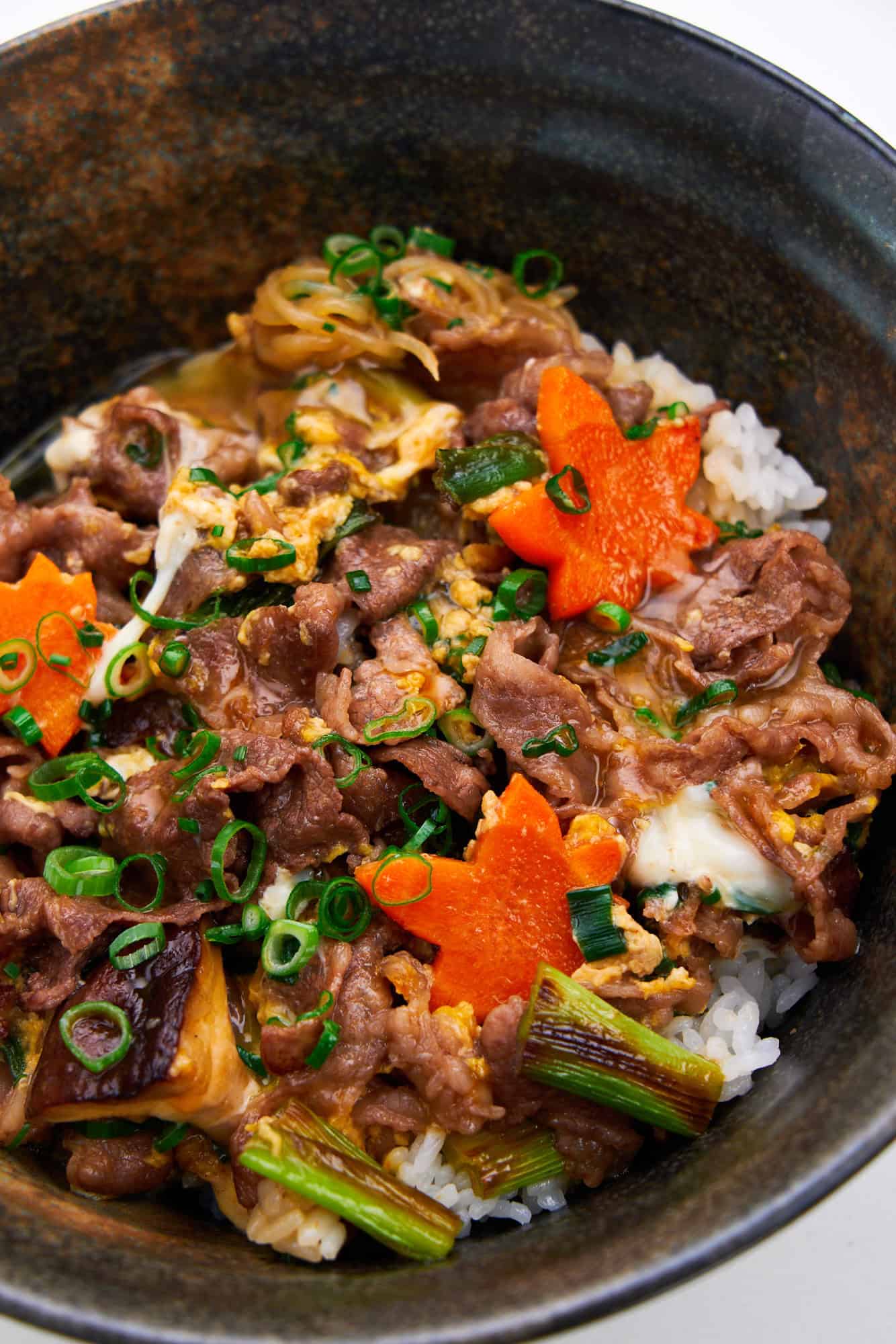 Sukiyaki Don features the flavors of Sukiyaki in an easy rice bowl.